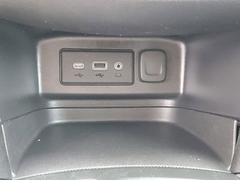 Used 2023 Chevrolet Equinox LT AWD/4WD image 16