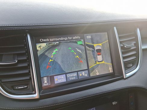 Used 2019 INFINITI QX50 Essential w/ Premium Heat Package image 18