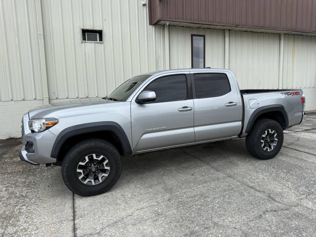Used 2021 Toyota Tacoma TRD Off-Road AWD/4WD image 22