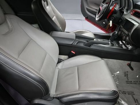 Used 2013 Chevrolet Camaro LT RWD image 17