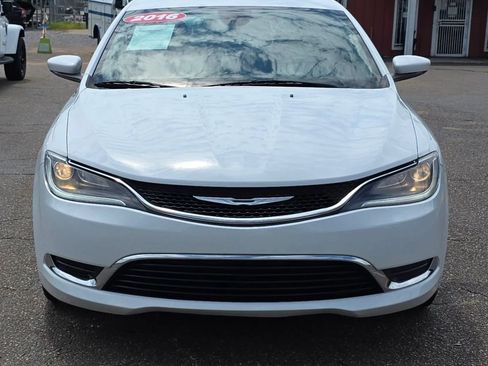 Used 2016 Chrysler 200 Limited FWD image 8