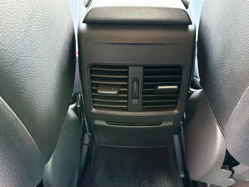 Used 2018 Mercedes-Benz CLA 250 image 18