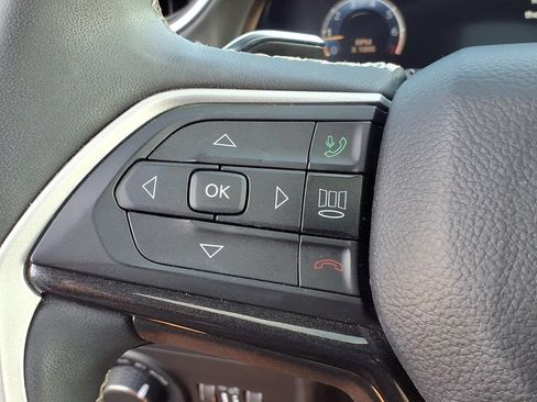 Certified 2023 Jeep Grand Cherokee Altitude AWD/4WD image 17