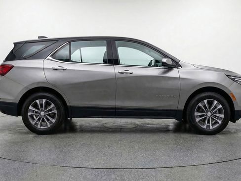Used 2025 Chevrolet Equinox LT FWD image 11