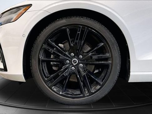 Certified 2024 Volvo S60 B5 Plus AWD/4WD image 11
