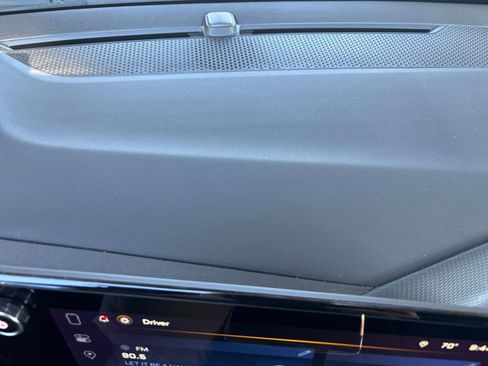 Used 2025 Chevrolet Equinox LT image 18