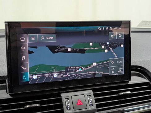 Used 2023 Audi Q5 e Premium Plus w/ Premium Plus Package image 39