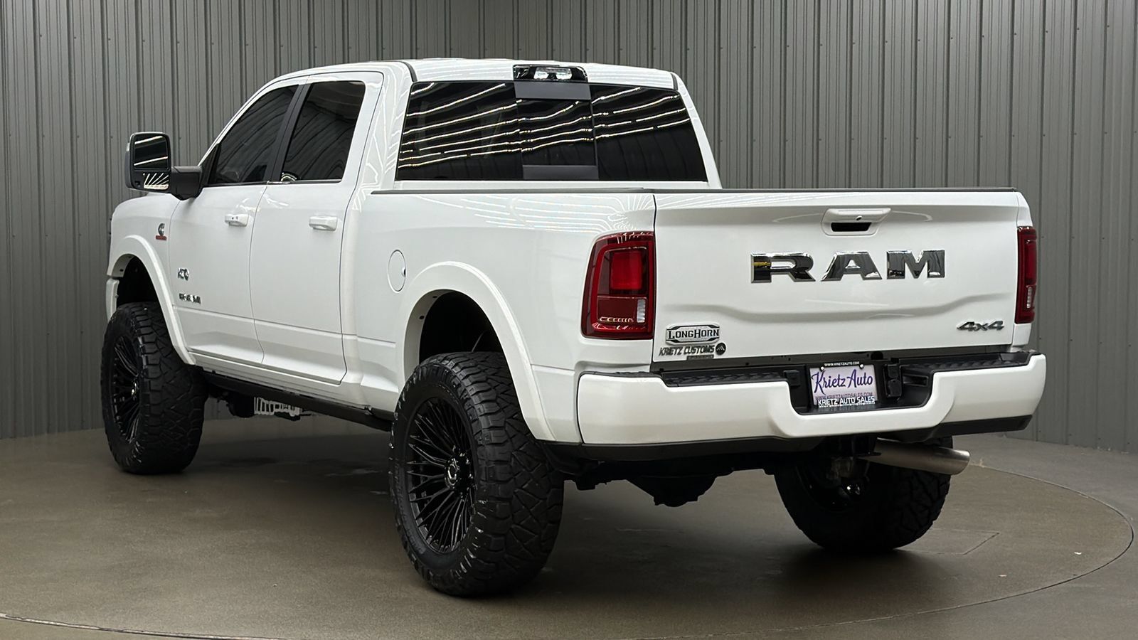 Used 2025 RAM 2500 Limited AWD/4WD image 3