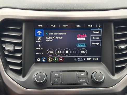 Used 2023 GMC Acadia AT4 w/ Technology Package AWD/4WD image 21