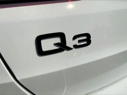 New 2025 Audi Q3 2.0T Premium image 15