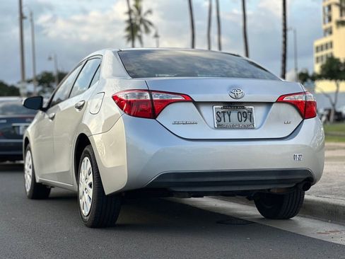 Used 2016 Toyota Corolla LE image 3