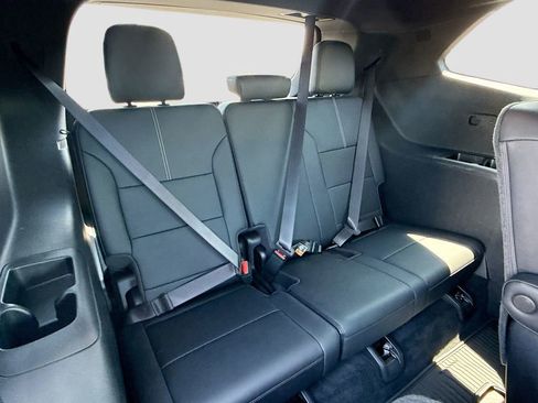 Used 2024 GMC Acadia Elevation w/ Luxury Package image 18