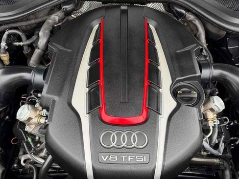 Used 2017 Audi S8 Plus AWD/4WD image 29