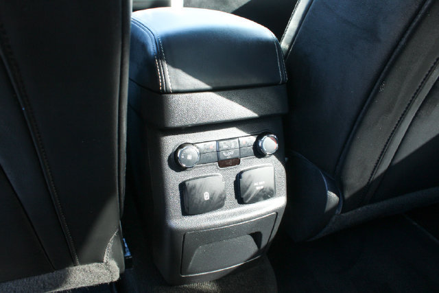 Used 2016 Ford Explorer Platinum AWD/4WD image 34