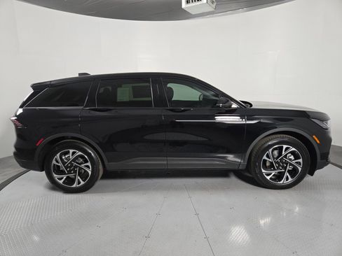 New 2026 Lincoln Nautilus Premier w/ Jet Appearance Package AWD/4WD image 3