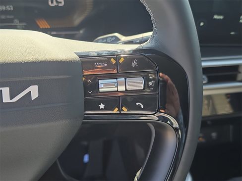 New 2026 Kia Sorento LX image 33