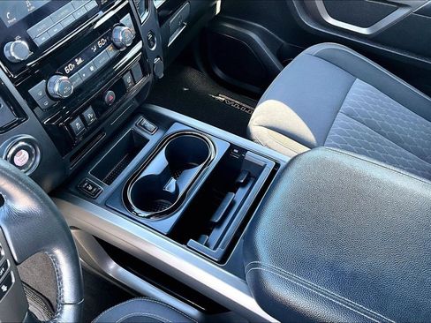 Used 2024 Nissan Titan SV w/ SV Bronze Edition Package RWD image 11