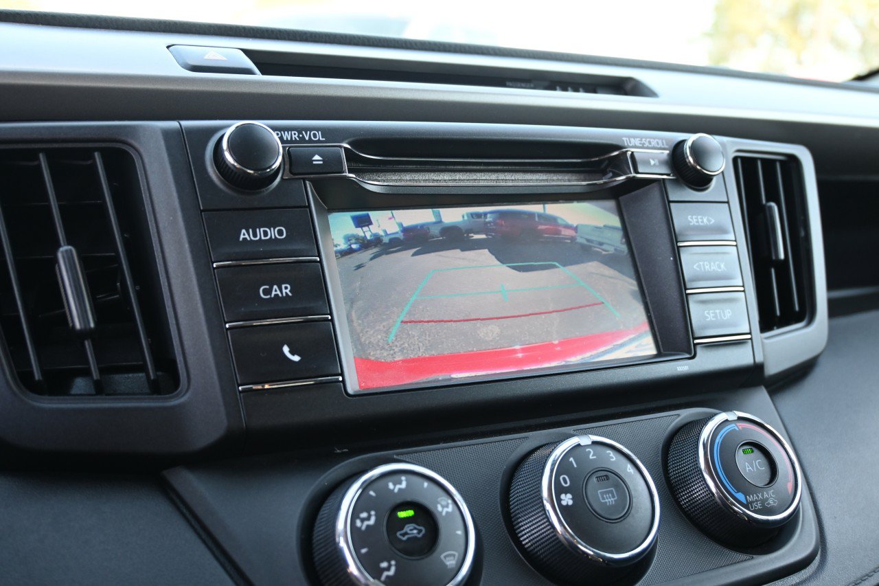 Used 2017 Toyota RAV4 LE FWD image 13
