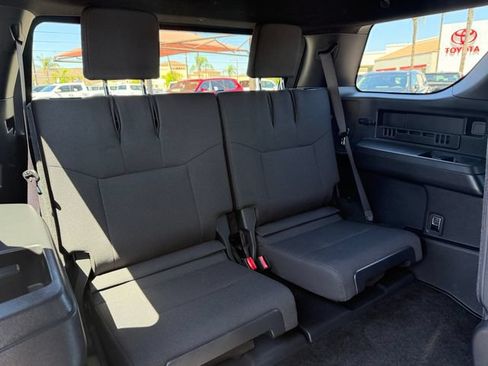 Used 2026 Toyota 4Runner SR5 AWD/4WD image 19