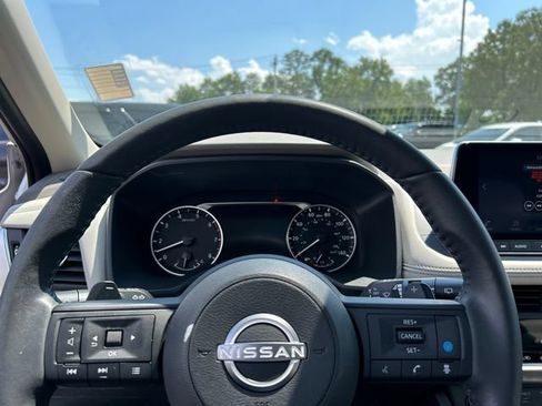 Certified 2024 Nissan Rogue SV w/ SV Premium Package AWD/4WD image 12