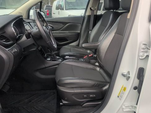 Certified 2021 Buick Encore Preferred w/ Safety Package image 19