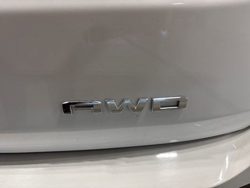 Certified 2024 GMC Terrain SLE image 14