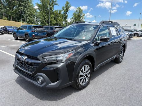 Certified 2024 Subaru Outback Premium AWD/4WD image 3