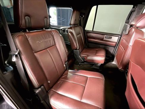 Used 2016 Ford Expedition Platinum RWD image 35