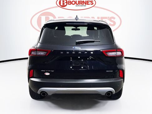 Used 2023 Ford Escape Active w/ Tech Pack #1 AWD/4WD image 9