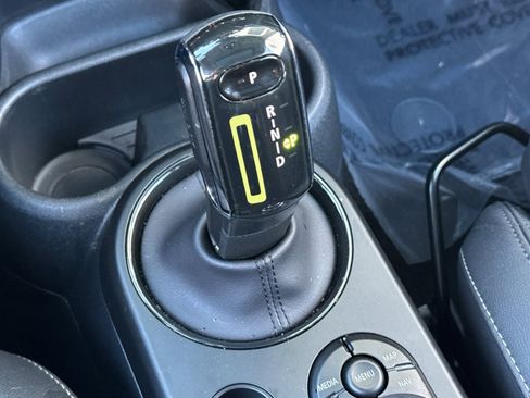 Used 2024 MINI Cooper SE image 17