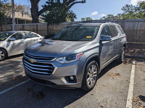 Used 2019 Chevrolet Traverse High Country AWD/4WD image 1