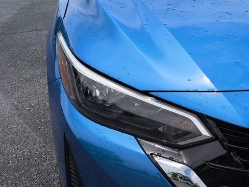 Used 2024 Nissan Sentra SV FWD image 9