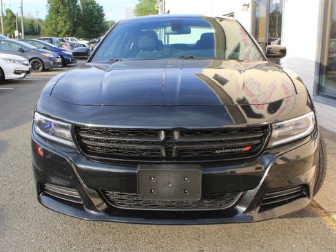 Used 2016 Dodge Charger SE w/ Power Sunroof Group image 2