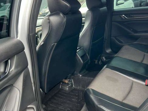 Used 2018 Honda Accord Sport image 23