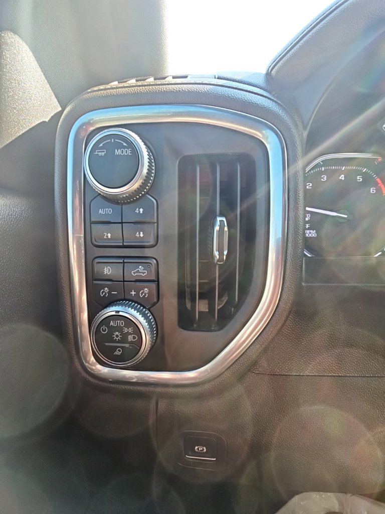 Used 2020 GMC Sierra 1500 SLT w/ SLT Premium Plus Package AWD/4WD image 36