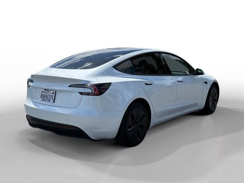 Used 2024 Tesla Model 3 Standard Range RWD image 5