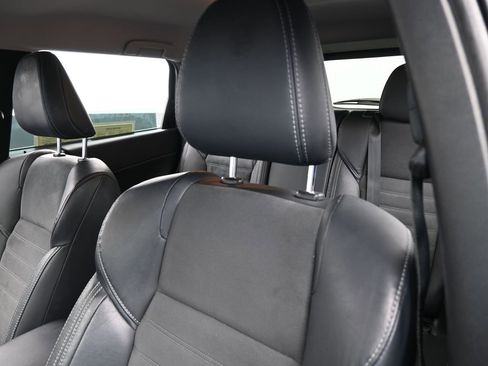 Used 2022 Mitsubishi Outlander SE image 16