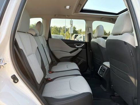 Used 2024 Subaru Forester Premium AWD/4WD image 15