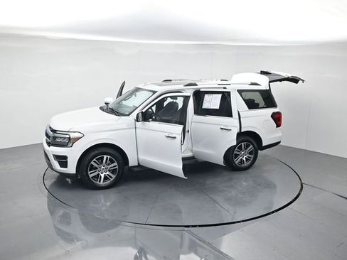 Used 2024 Ford Expedition Limited image 48