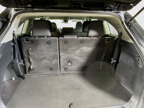 Certified 2023 Toyota Highlander FWD image 25