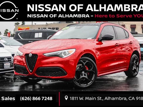 Used 2022 Alfa Romeo Stelvio Veloce image 1