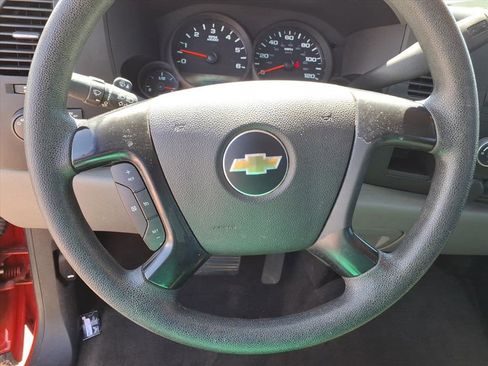 Used 2012 Chevrolet Silverado 1500 W/T RWD image 9