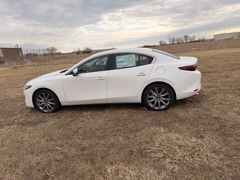 New 2026 MAZDA MAZDA3 2.5 S Sedan w/ Preferred Pkg image 9