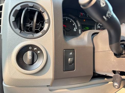 Used 2015 Ford E-350 and Econoline 350 Super Duty w/ Power Windows & Locks Group RWD image 17