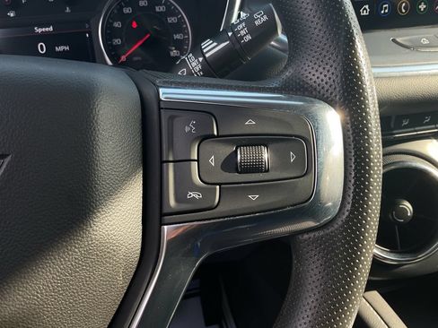 Used 2025 Chevrolet Blazer LT FWD image 32