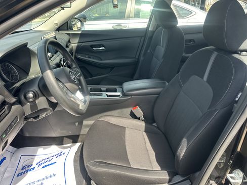 Used 2024 Nissan Sentra SV FWD image 19