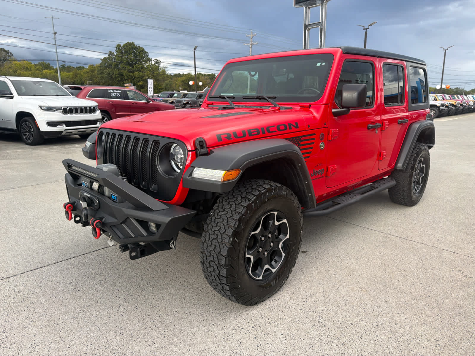Used 2023 Jeep Wrangler Unlimited Rubicon w/ LED Lighting Group AWD/4WD image 4
