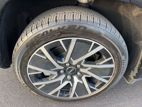 Used 2025 Jeep Wagoneer S Limited image 12