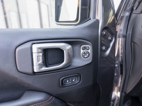 Used 2023 Jeep Gladiator Mojave w/ Trailer Tow Package image 33