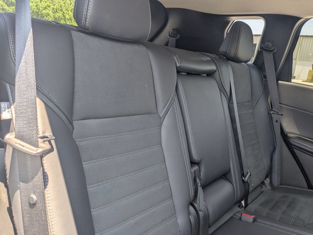 Used 2025 Mitsubishi Outlander SE FWD image 31